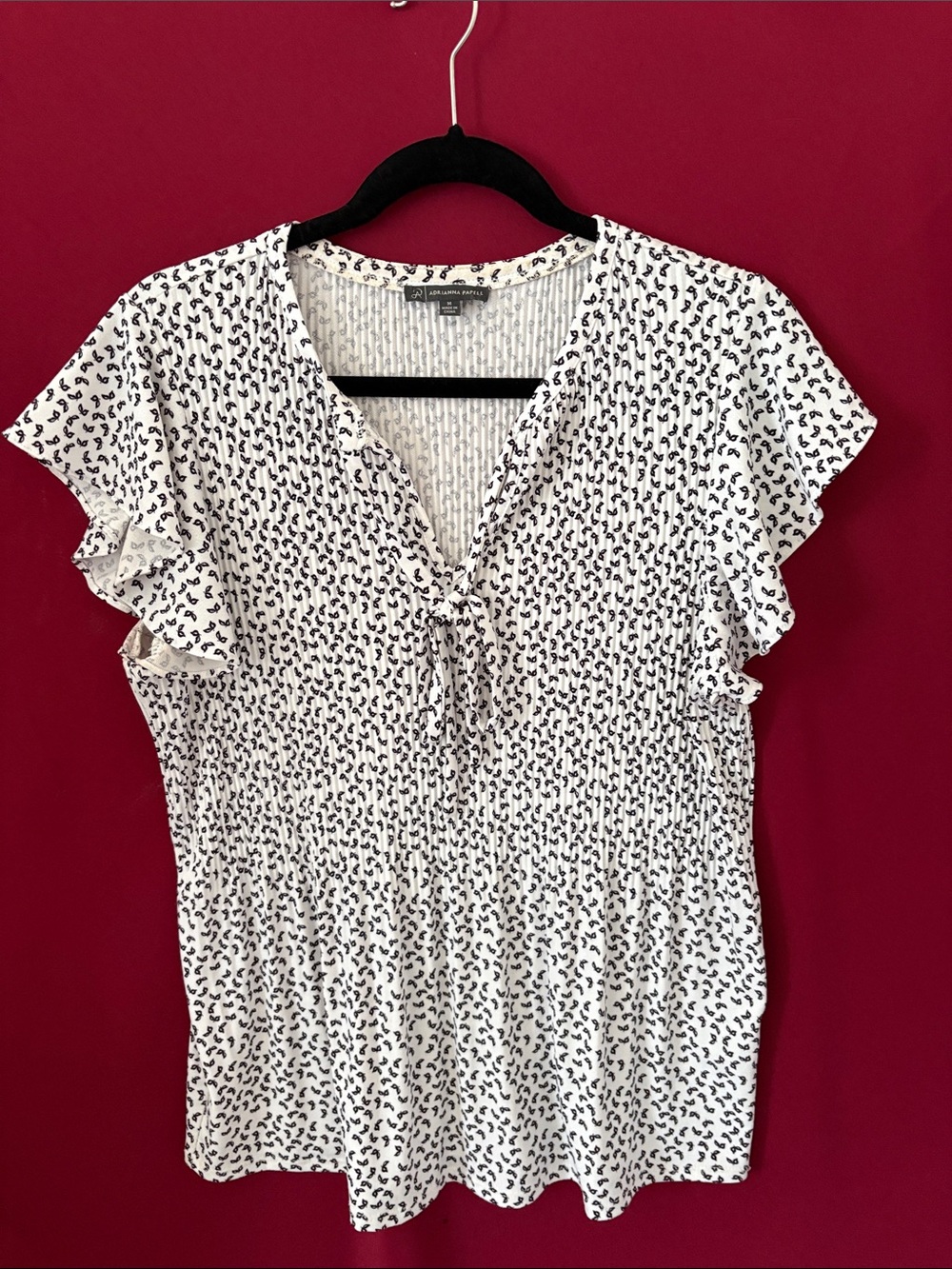 Adrianna Papell White & Black Dotted Tie-Front Flutter Sleeve Top